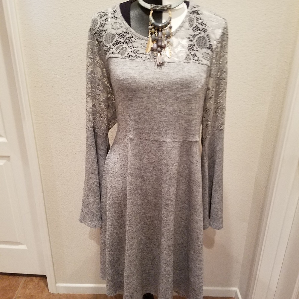 TORRID BELL SLEEVE DRESS 3X,/ 2X(2)